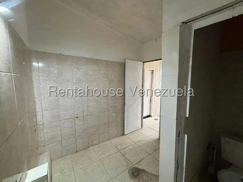 Local Comercial en Alquiler en La Montanita, Lara - 11