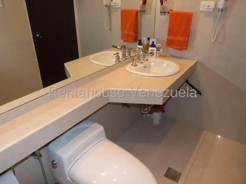 Oficina en Alquiler en Chacao, Distrito Metropolitano - 10