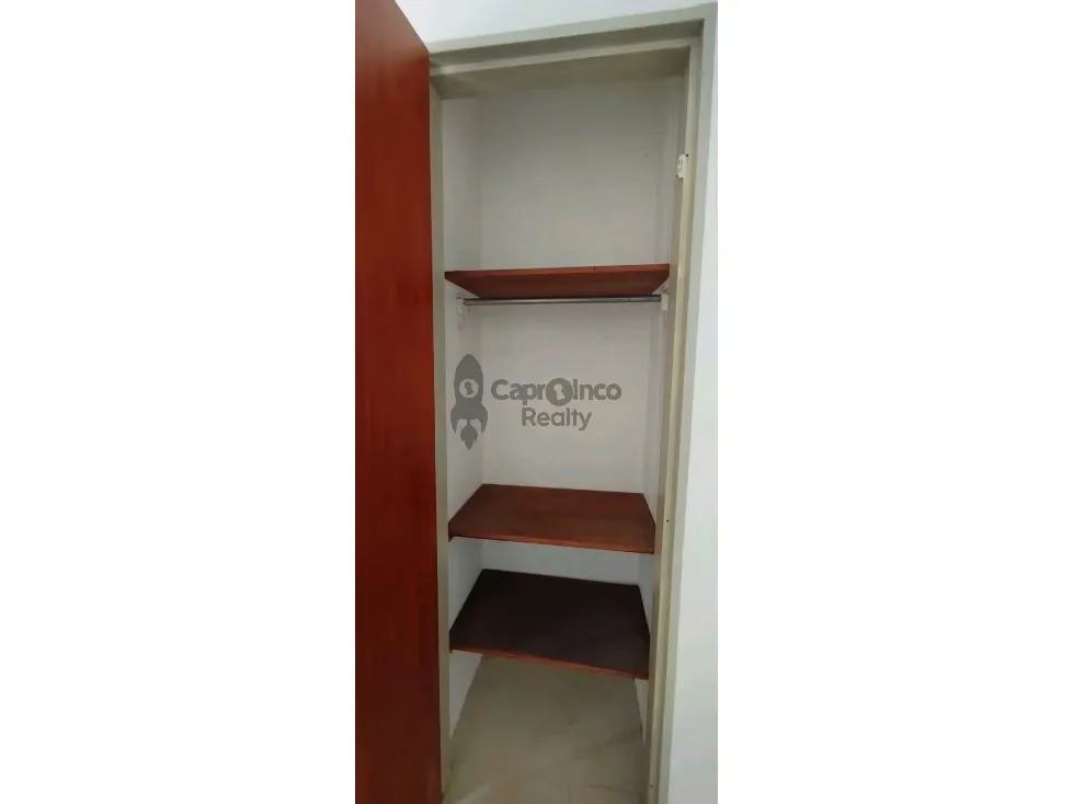 Venta de apartamento espacioso, amoblado, res. Santo Angel Prebo I - 47