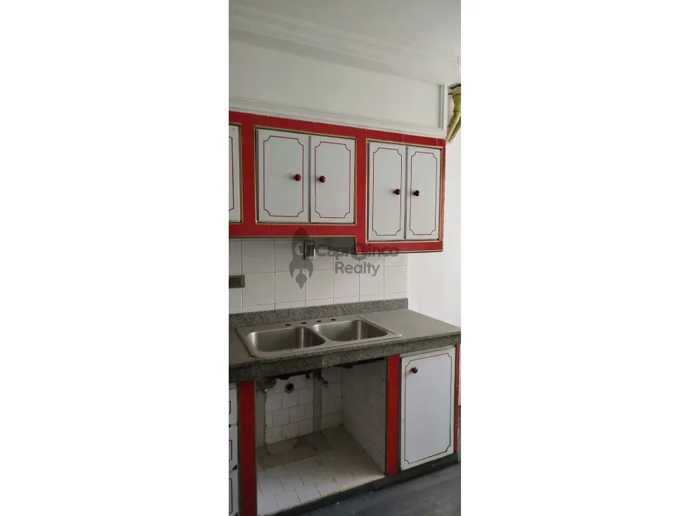Venta de apartamento espacioso, amoblado, res. Santo Angel Prebo I - 5