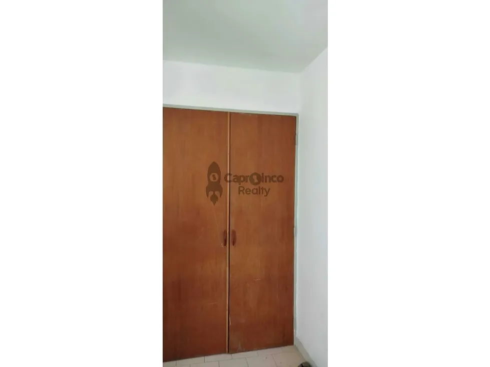 Venta de apartamento espacioso, amoblado, res. Santo Angel Prebo I - 51