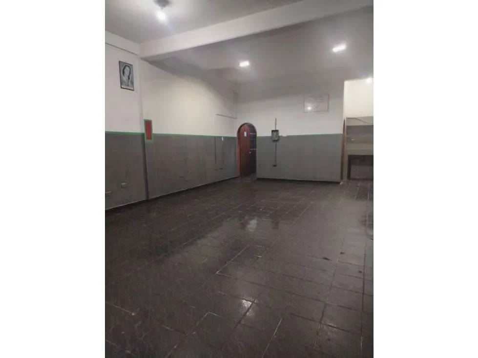 Alquilo local comercial 80m2 Monte Cristo 8200 - 3