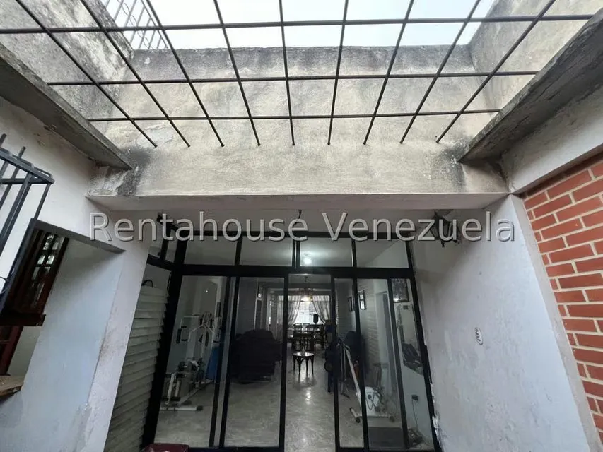 Casa (Multipes Niveles) en Venta en Catia, Distrito Metropolitano - 11
