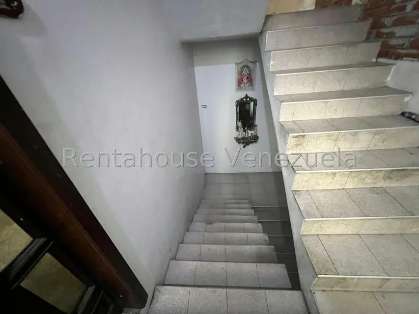 Casa (Multipes Niveles) en Venta en Catia, Distrito Metropolitano - 17