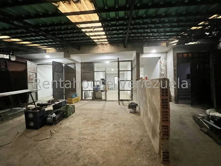 Casa (Multipes Niveles) en Venta en Catia, Distrito Metropolitano - 25