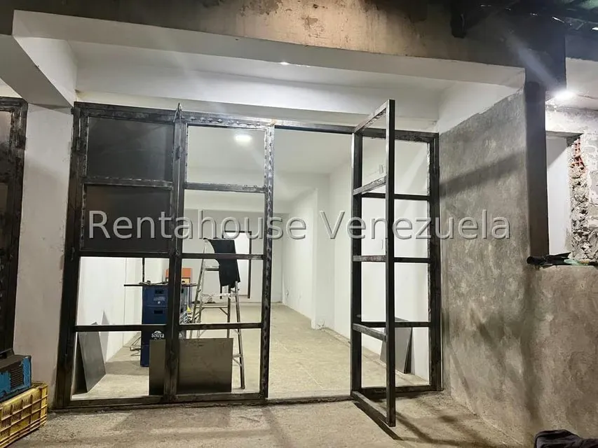Casa (Multipes Niveles) en Venta en Catia, Distrito Metropolitano - 27