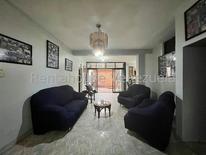 Casa (Multipes Niveles) en Venta en Catia, Distrito Metropolitano - 4