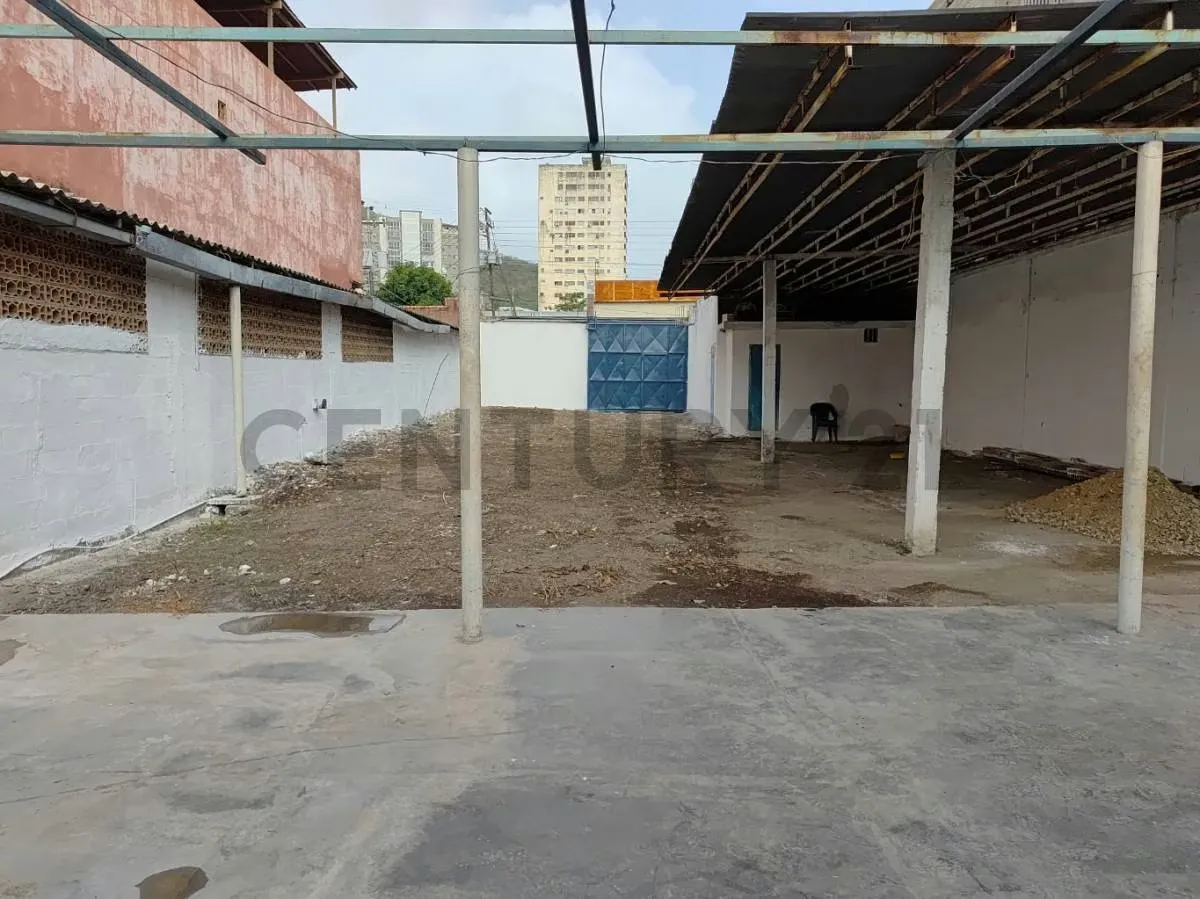 Venta de local comercial, casa y terreno en Bella Vista, Puerto la Cruz - 5