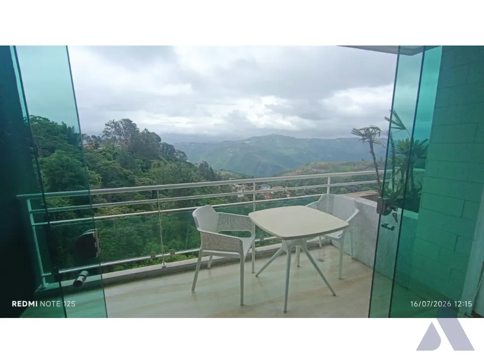 Vendo apartamento remodelado 101m2 La Lagunita 1870