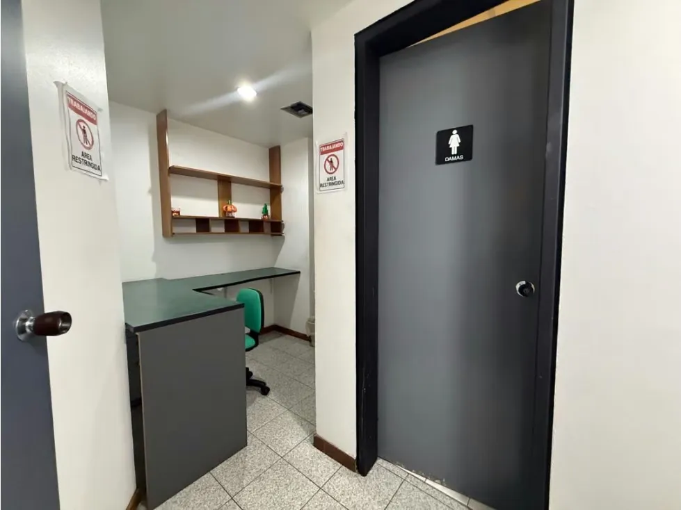 Oficina en Alquiler en Chacao, 150M2 - 8