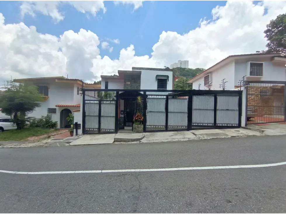 Casa Residencial en Venta Santa Rosa de Lima 4H/4B/3PE 567T/370C