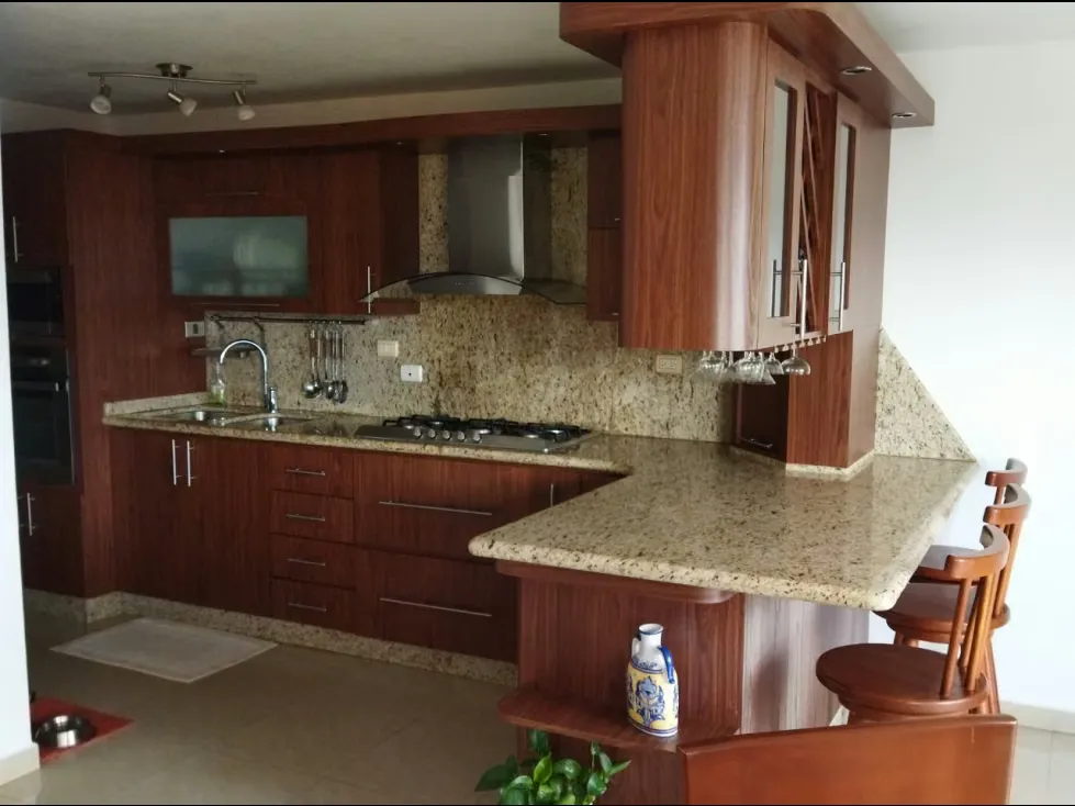 Townhouse en Venta en Loma Linda con terraza y vista al Ávila - 7