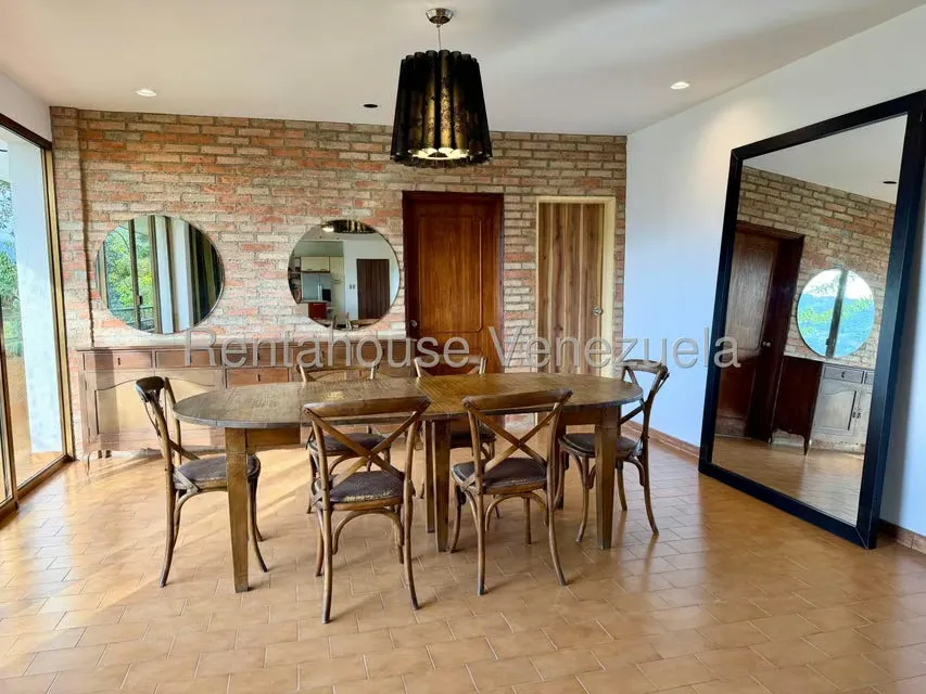 Apartamento (1 Nivel) en Alquiler en Prados del Este, Distrito Metropolitano - 2