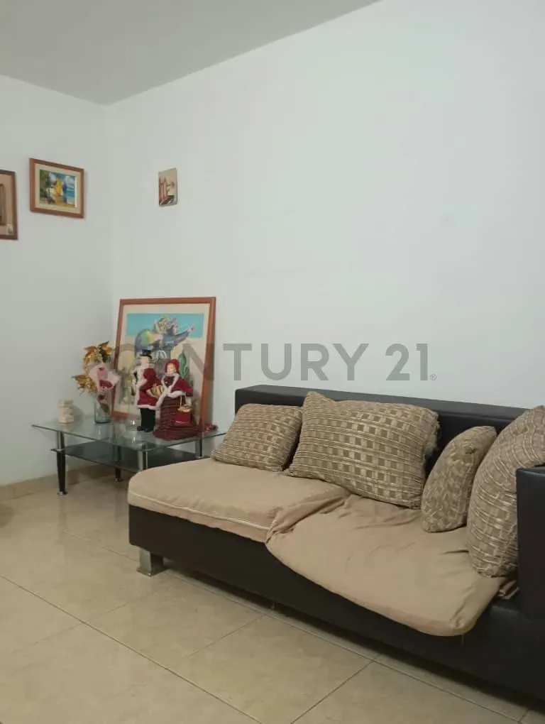 Century 21 La Coromoto Realty vende casa en vereda Urb. San Francisco - 3