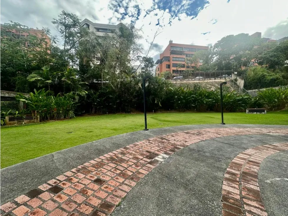 Se vende Apto 240m² 3h+s/3b+s/3p Colinas de Valle Arriba - 4
