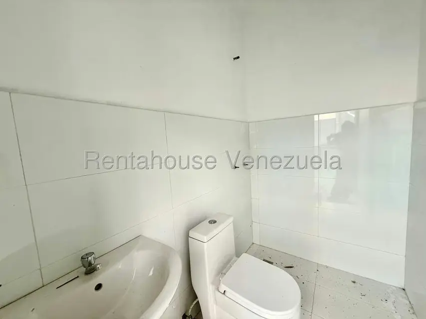 Casa (Duplex) en Venta en Oripoto, Distrito Metropolitano - 18