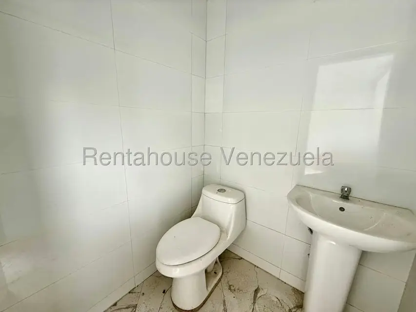 Casa (Duplex) en Venta en Oripoto, Distrito Metropolitano - 21