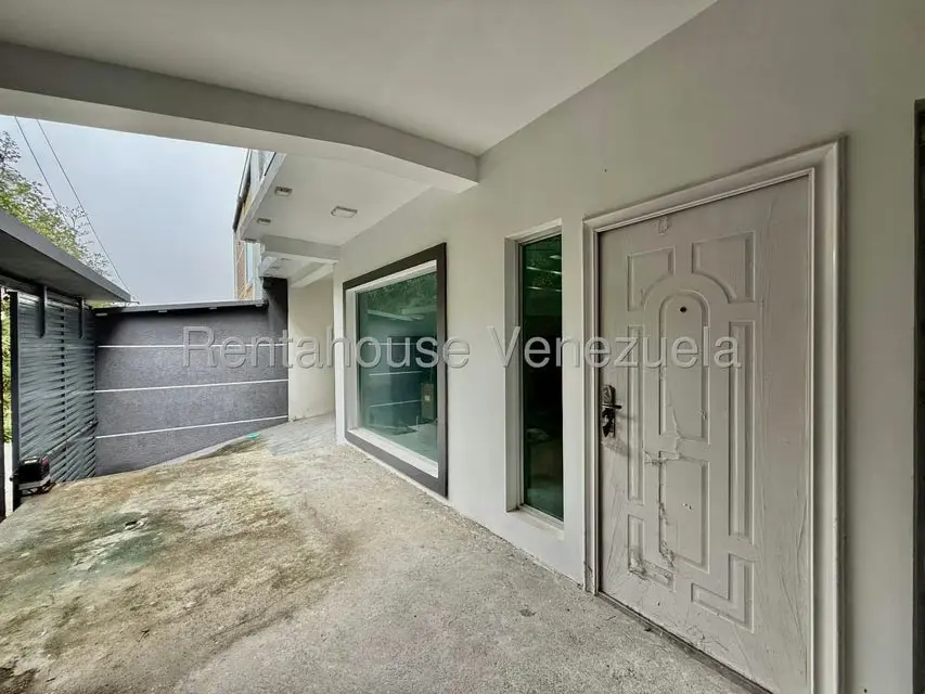 Casa (Duplex) en Venta en Oripoto, Distrito Metropolitano - 3