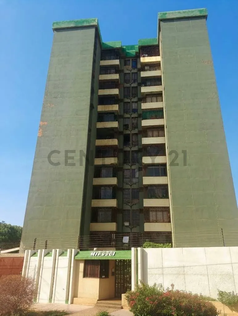 Se alquila Apartamento Amoblado, Residencias Mirasol, Av.13 entre calles 80 y 82