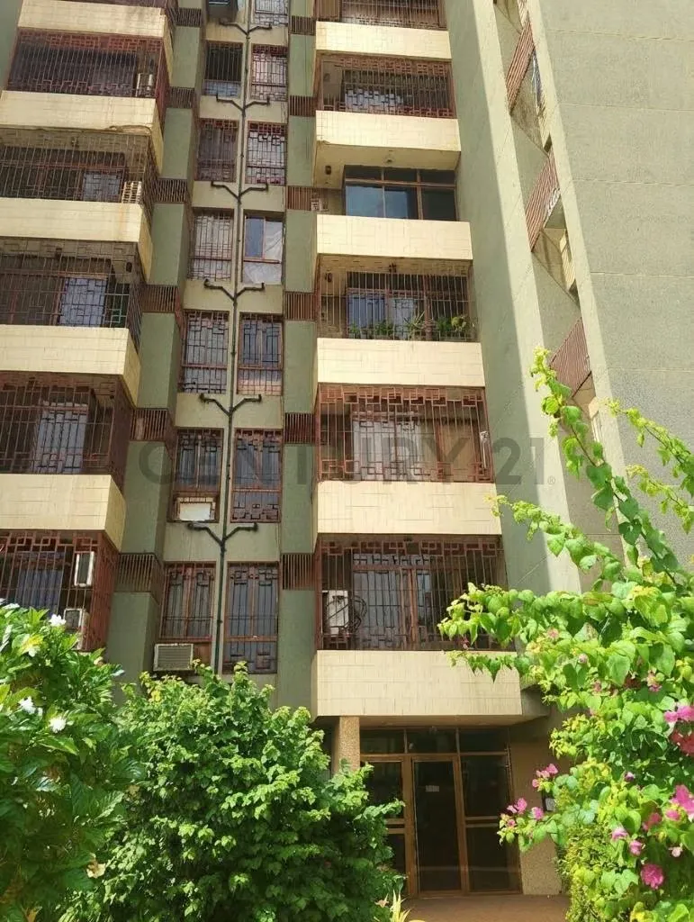 Se alquila Apartamento Amoblado, Residencias Mirasol, Av.13 entre calles 80 y 82 - 2