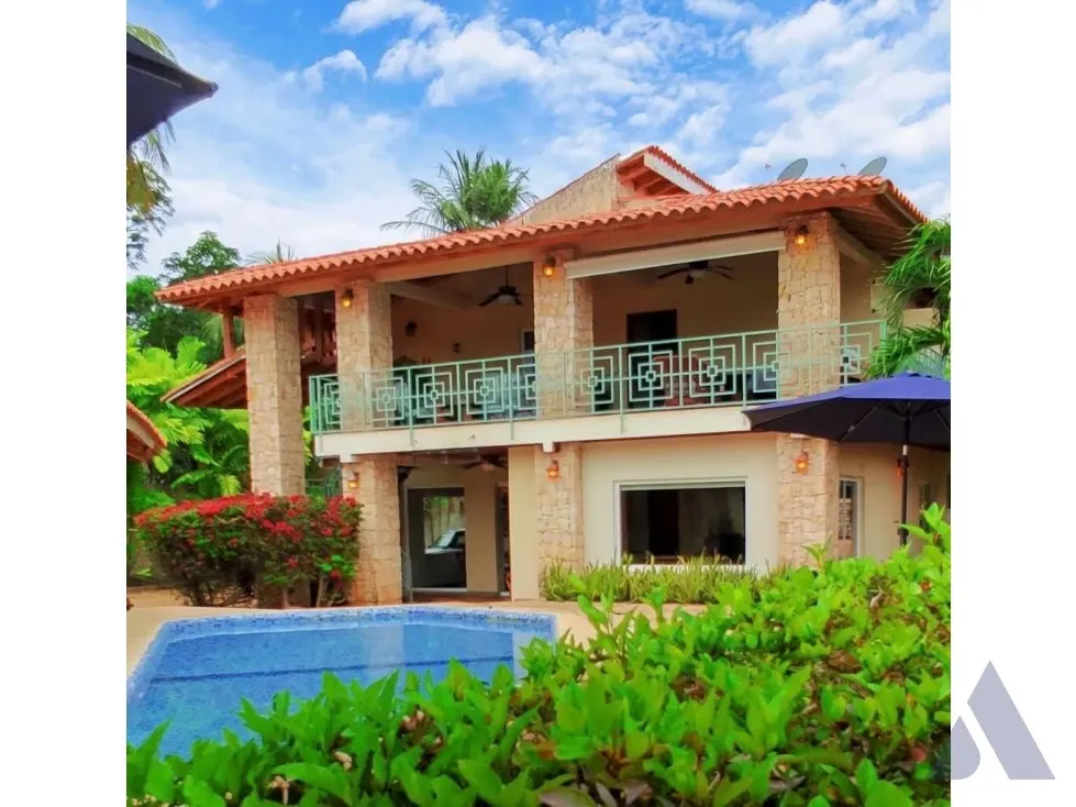 Vendo hotel/lounge 2046m2 Morrocoy 0140