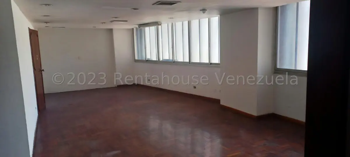 Oficina en Venta en Parroquia Catedral, Distrito Metropolitano - 16
