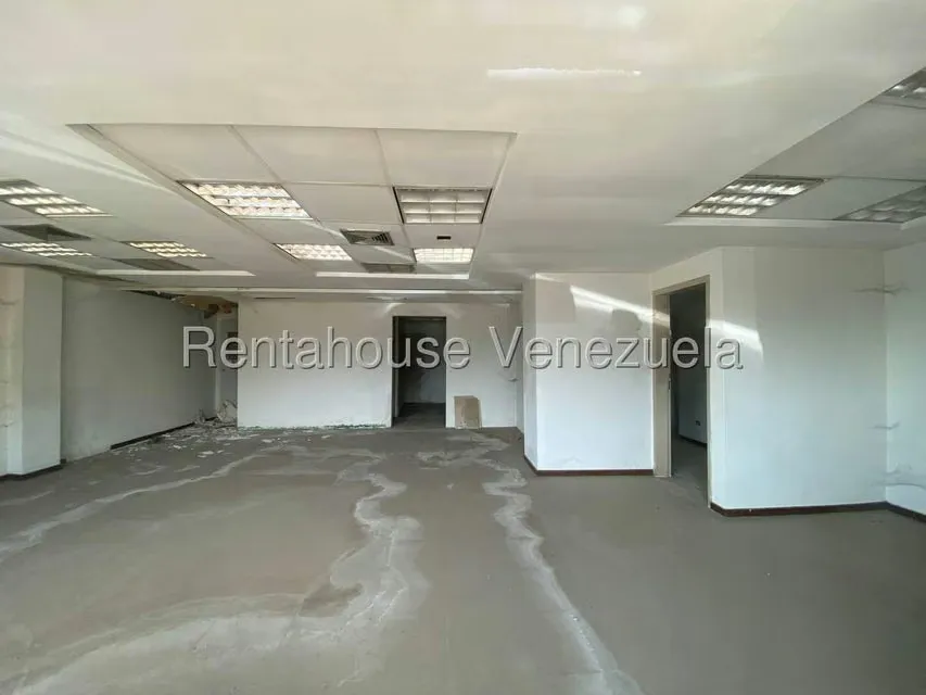 Local Comercial en Venta en Zona Industrial Sur, Zulia - 4
