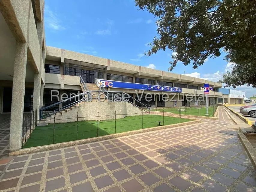 Local Comercial en Venta en Zona Industrial Sur, Zulia - 10