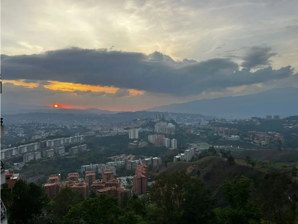 Se alquila apartamento 135m2 Los Naranjos del Cafetal 3991