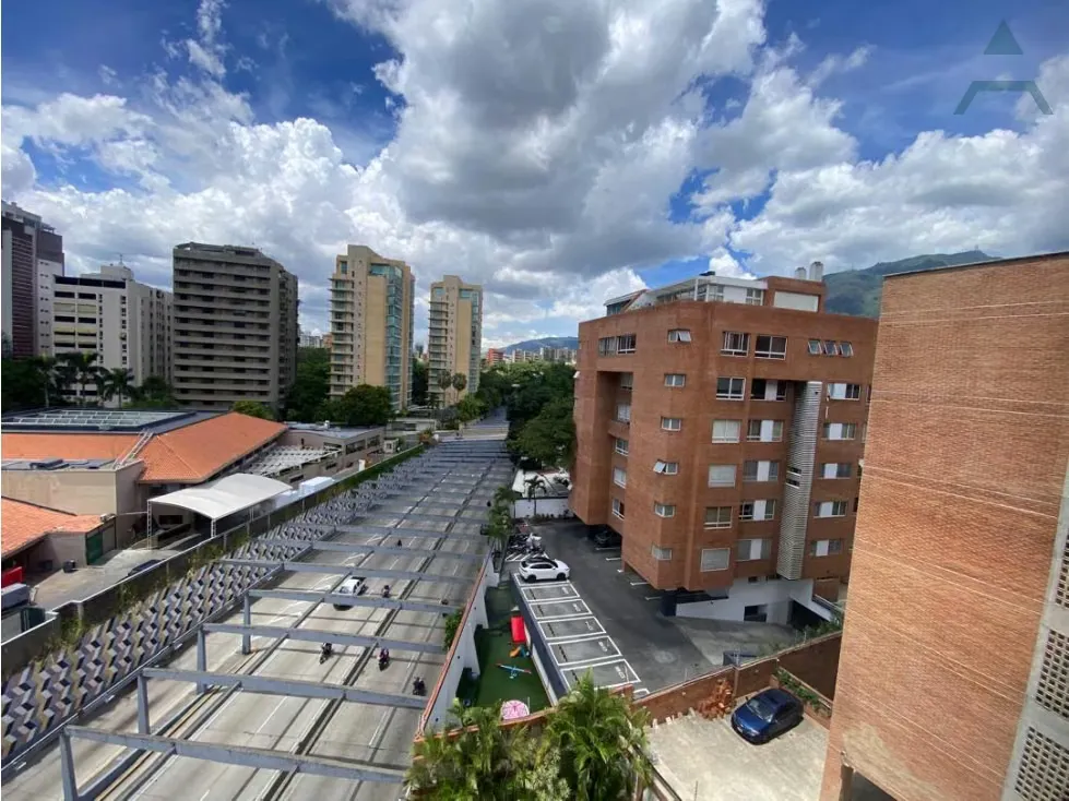 Se vende Apto 147,70m² 3h+s/2b+s/2p Campo Alegre - 2