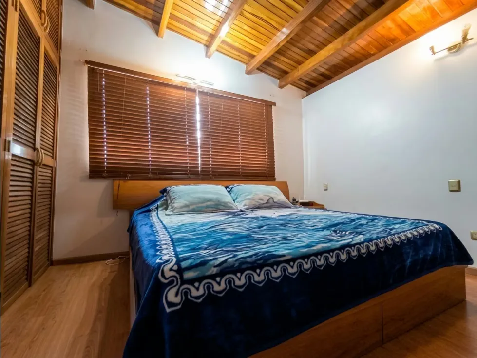 Casa en Venta La Trinidad. Urb. Sorocaima 8H/8B/3PE 463C 504T - 21