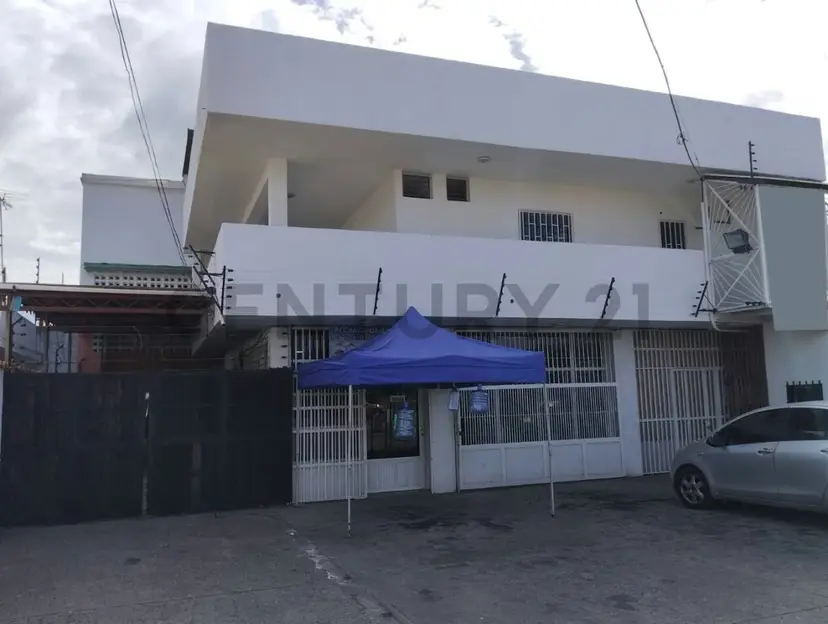 Venta de Edificio Comercial en la isla de Margarita : 1.268 m² de Construcción
