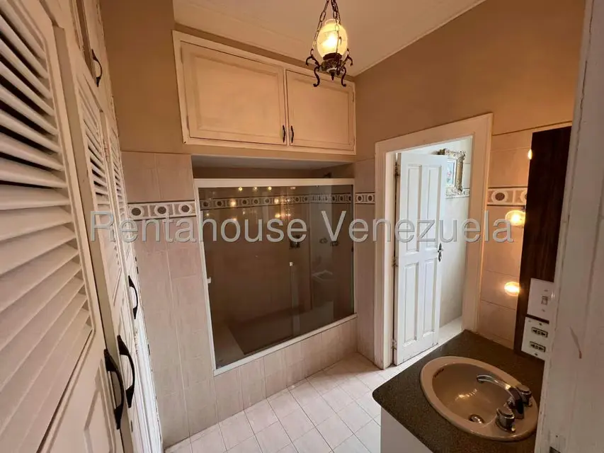 Casa (Contemporaneo) en Venta en La Lagunita Country Club, Distrito Metropolitano - 13