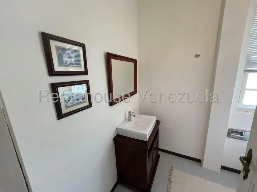 Casa (Contemporaneo) en Venta en La Lagunita Country Club, Distrito Metropolitano - 23