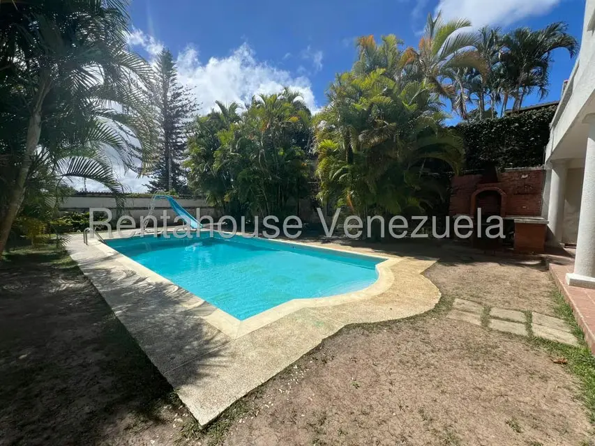 Casa (Contemporaneo) en Venta en La Lagunita Country Club, Distrito Metropolitano - 28
