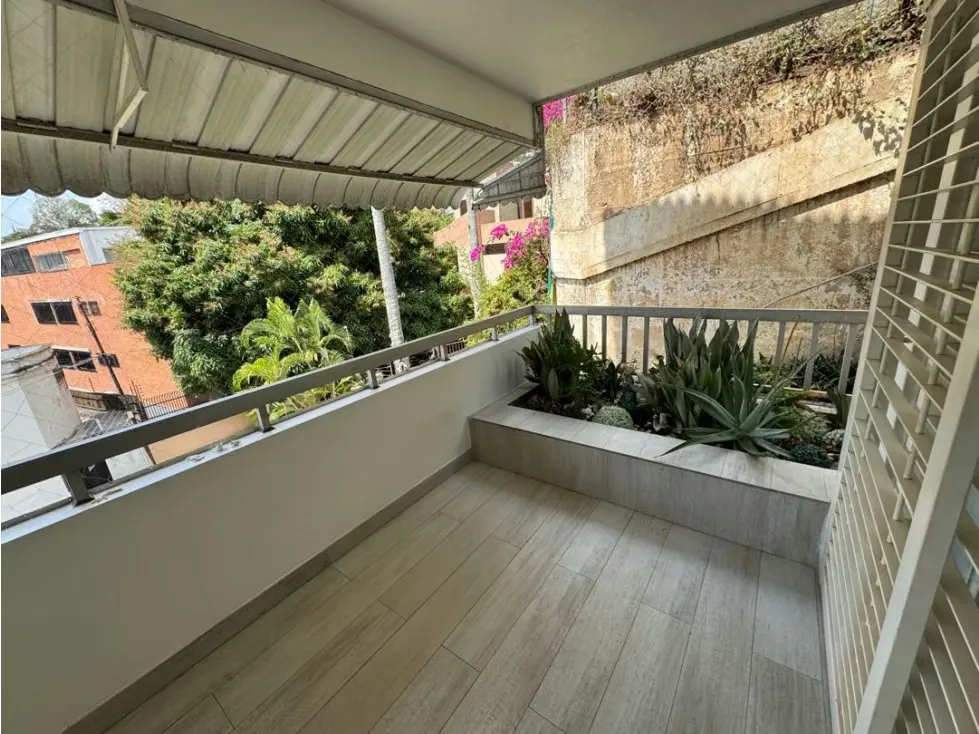 Se vende bello Apartamento remodelado en la florida - 2
