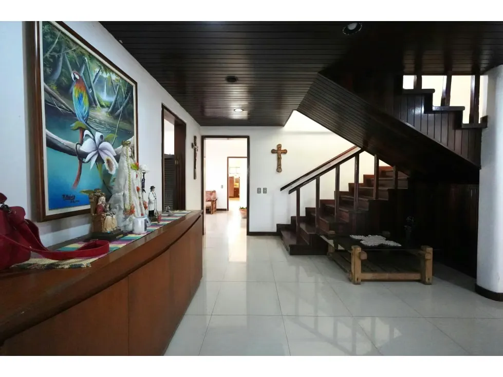 Negociable Casa en Los Naranjos con Hermosa Vista y Piscina 5h-6b-5e - 14