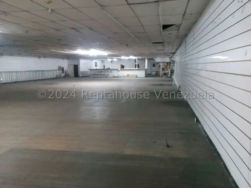 Local Comercial en Alquiler en Guarenas, Miranda - 14
