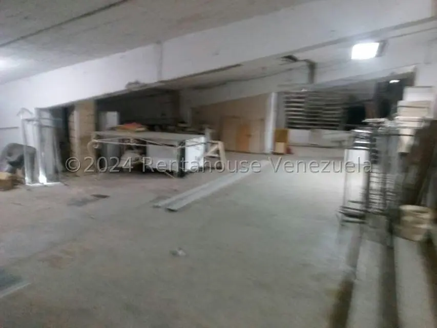 Local Comercial en Alquiler en Guarenas, Miranda - 2