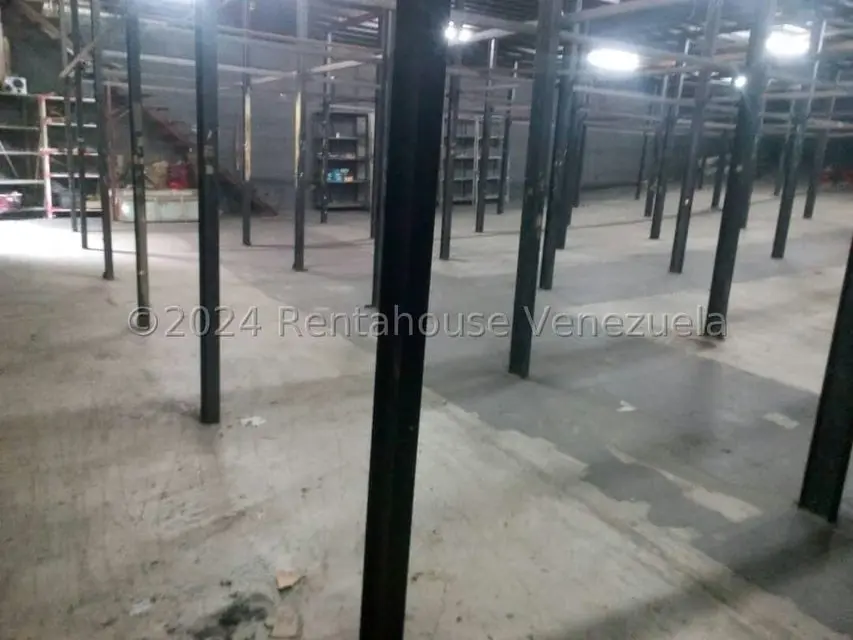 Local Comercial en Alquiler en Guarenas, Miranda - 21