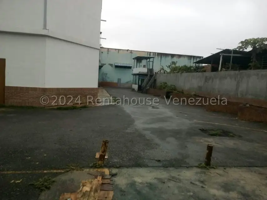 Local Comercial en Alquiler en Guarenas, Miranda - 25