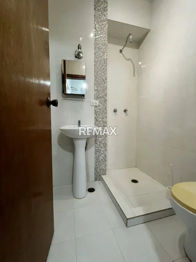 APARTAMENTO UBICADO EN LA CALLE URDANETA. - 6