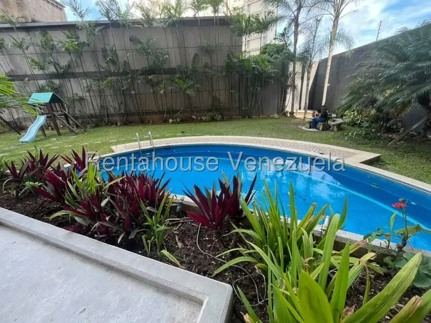 Apartamento (1 Nivel) en Venta en Los Dos Caminos, Distrito Metropolitano - 13