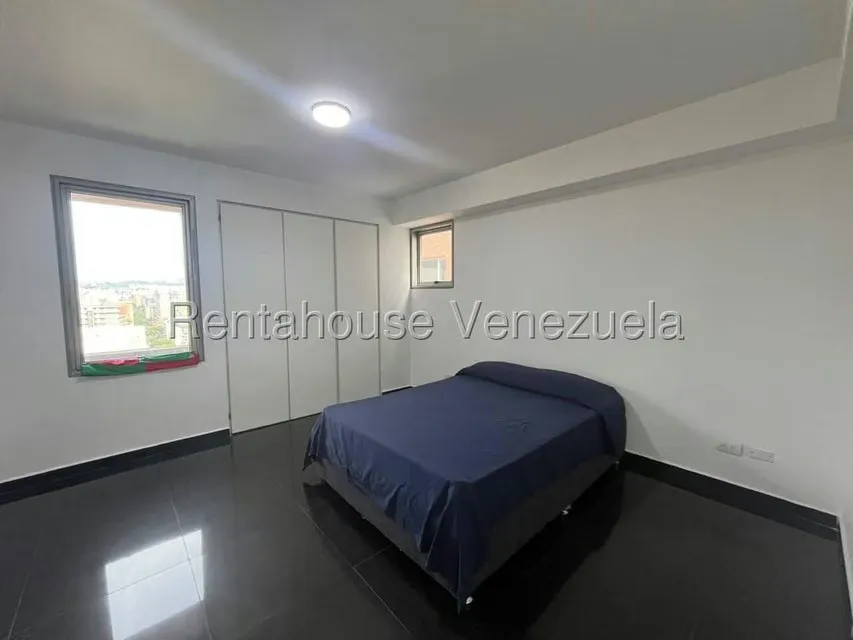 Apartamento (1 Nivel) en Venta en Los Dos Caminos, Distrito Metropolitano - 6