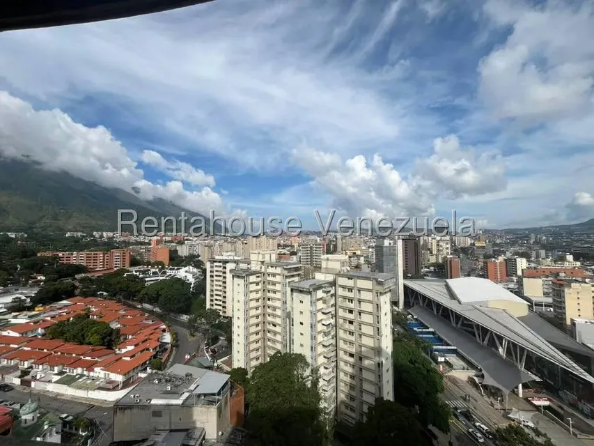 Apartamento (1 Nivel) en Venta en Los Dos Caminos, Distrito Metropolitano - 10