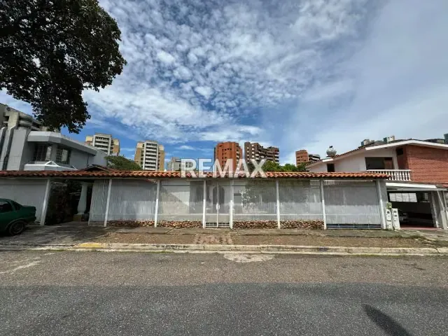 Casa Urb El Pedregal I para remodelar - 2