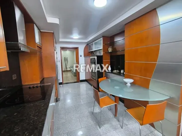 En venta amplio y hermoso apartamento en Resd Marfil suite en la Urb el Parral - 18