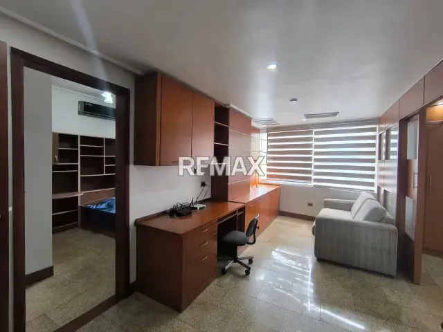 En venta amplio y hermoso apartamento en Resd Marfil suite en la Urb el Parral - 9
