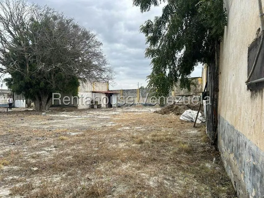 Local Comercial en Venta en Parroquia Juan de Villegas, Lara - 28