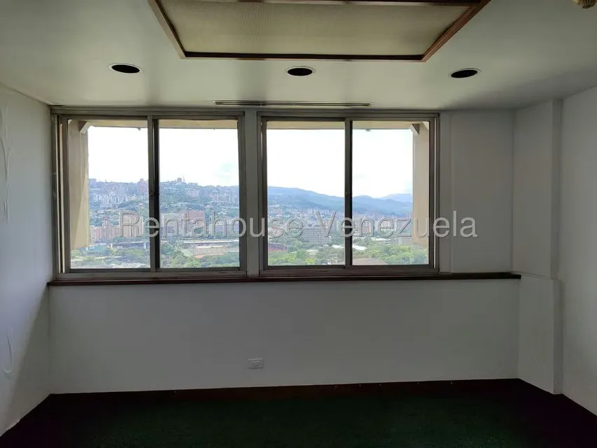 Oficina en Alquiler en Plaza Venezuela, Distrito Metropolitano - 8